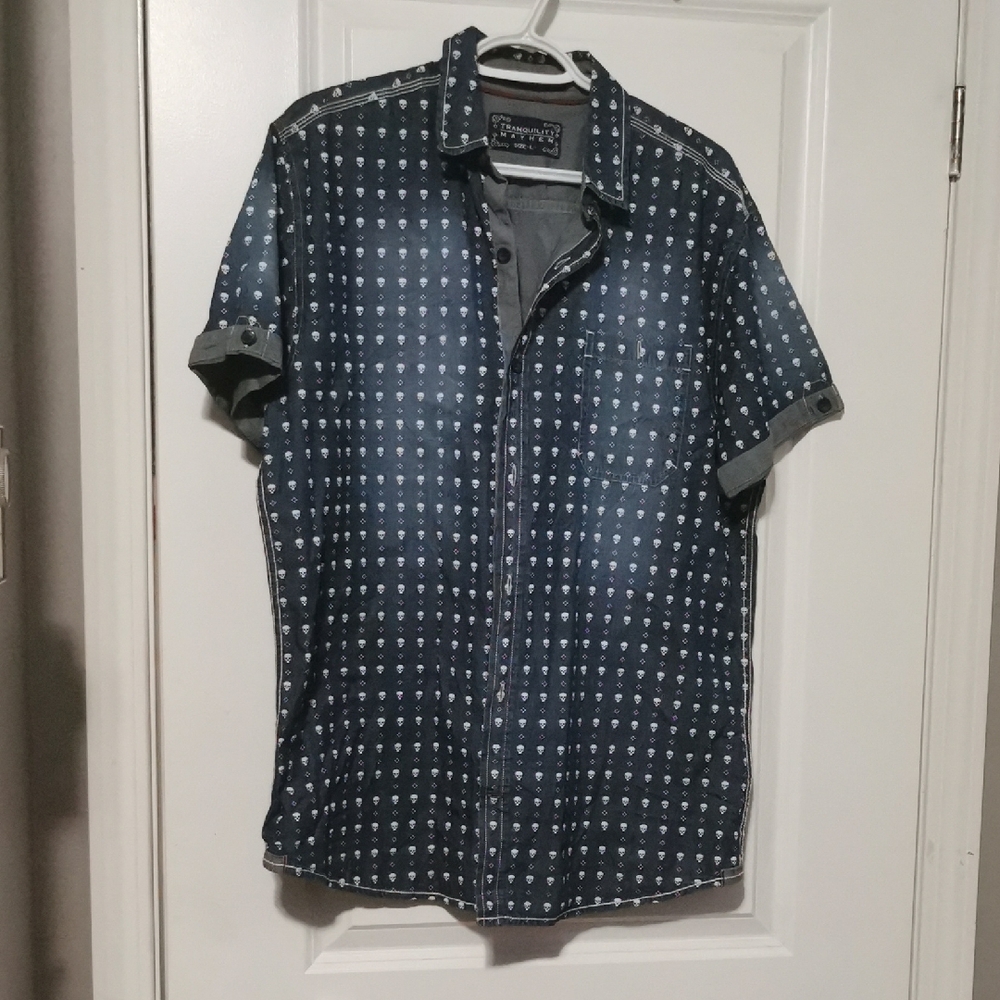 Tranquility Mayhem .Express Navy and White‎ Casual Button Down Shirt Skulls